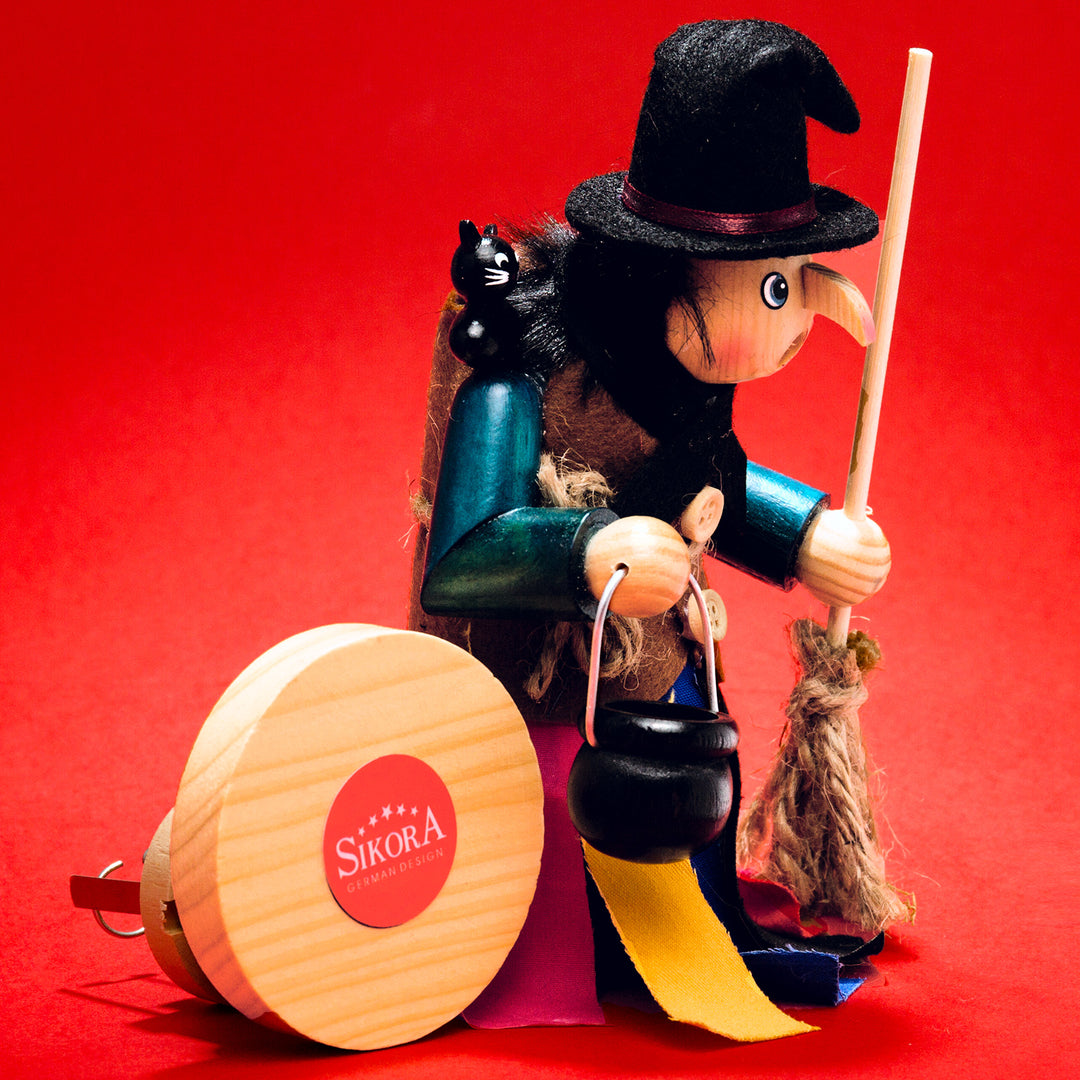 SIKORA Holz Räuchermännchen Hexe mit Katze und Besen Weihnachtsfigur Deko Räucherfigur H: 21.5 cm - RM-H