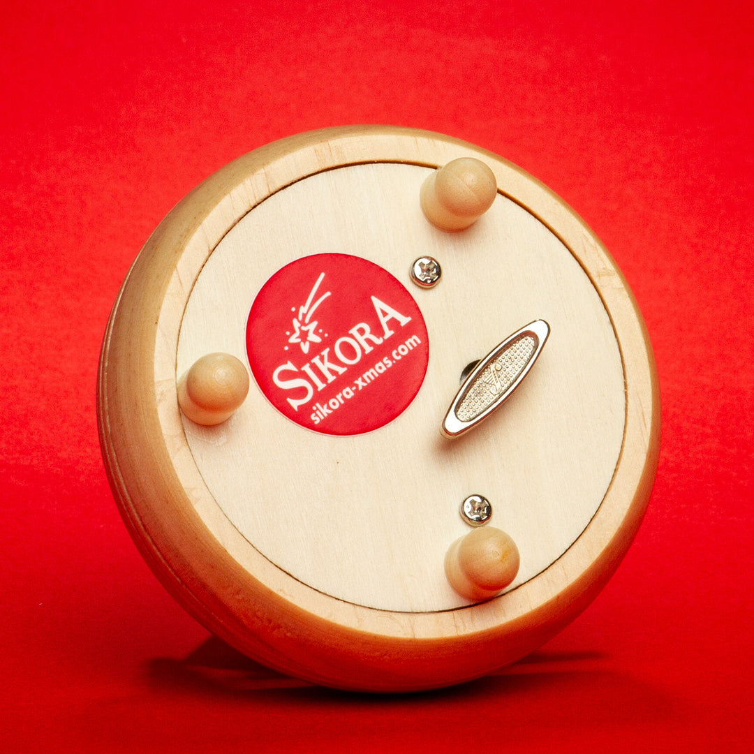 SIKORA SD06 kleine Spieldose Spieluhr für Weihnachten aus Holz mit Figuren Musik O Tannenbaum